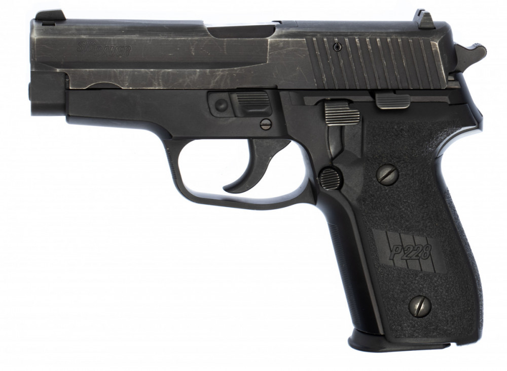 Pistole Sig Sauer P228 č.1