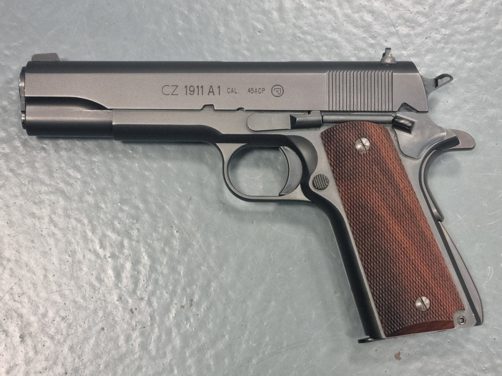 Samonabíjecí pistole CZ 1911 A1 .45 A.C.P.